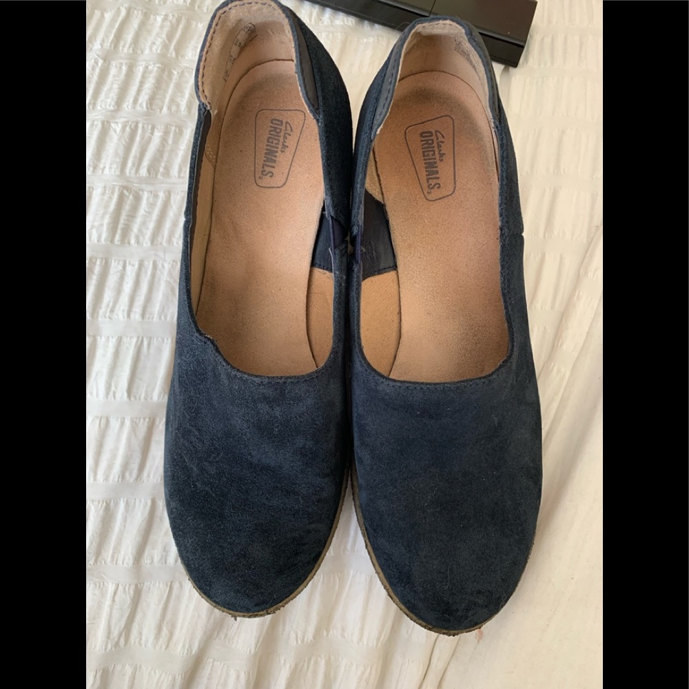 Clark Original Woman’s Navy wedge shoes size 7.5